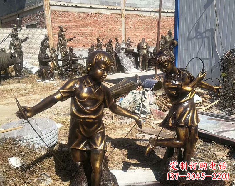 兰州跳绳的儿童铜雕