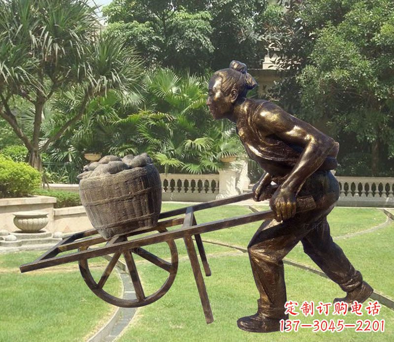 兰州推独轮车的古人铜雕