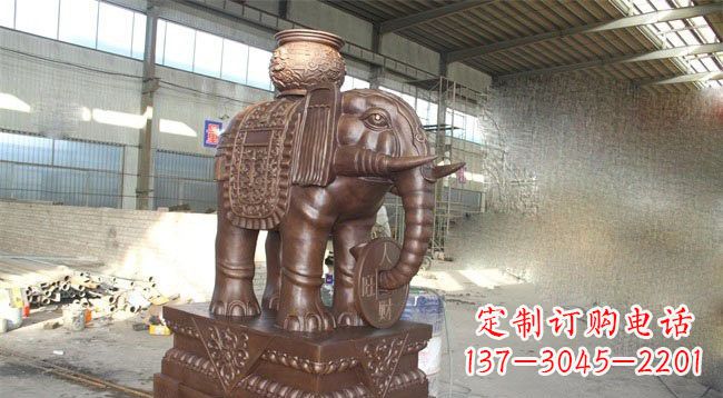 兰州驮宝大象铜雕