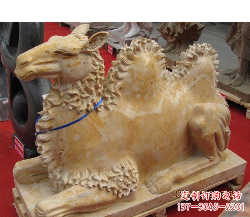 兰州晚霞红动物骆驼石雕