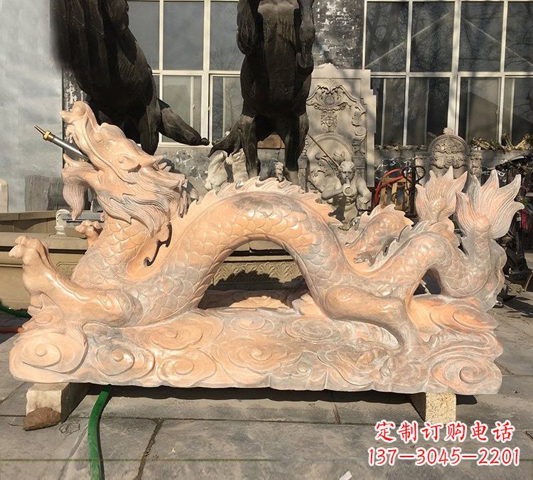 兰州晚霞红石雕喷水龙