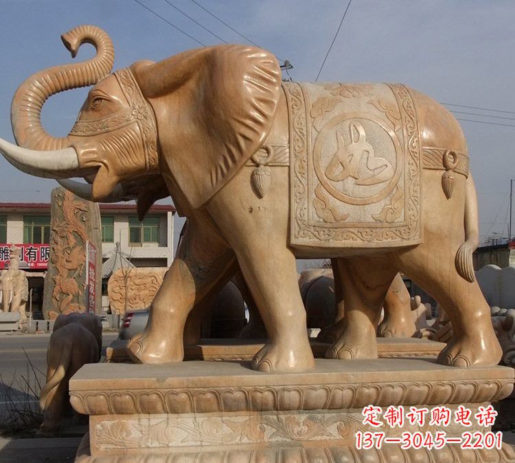 兰州晚霞红石雕如意大象