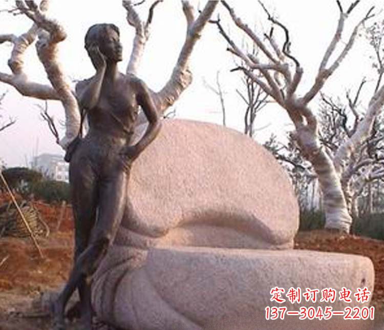 兰州现代女人打电话铜雕