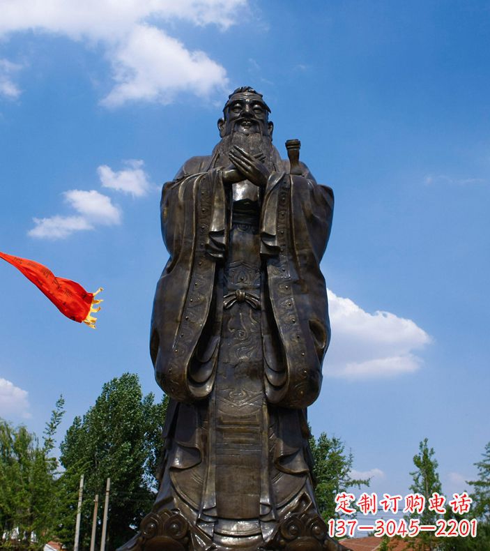 兰州校园里的孔子雕像