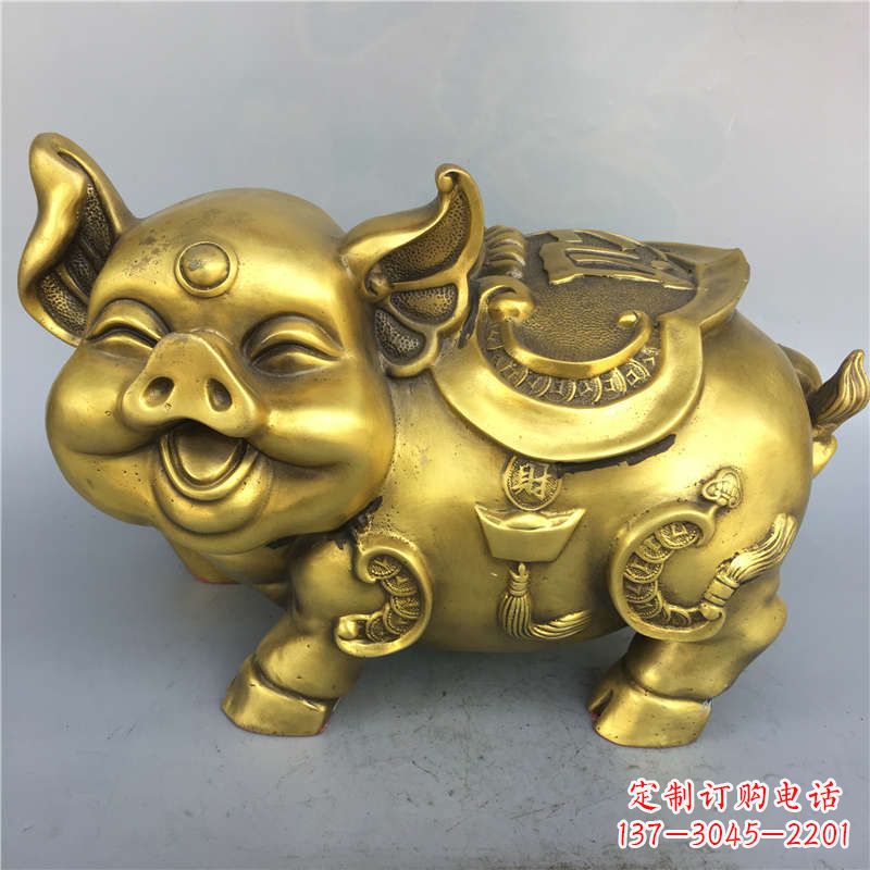 兰州招财卡通猪铜雕-企业商场美陈动物生肖风水雕塑摆件