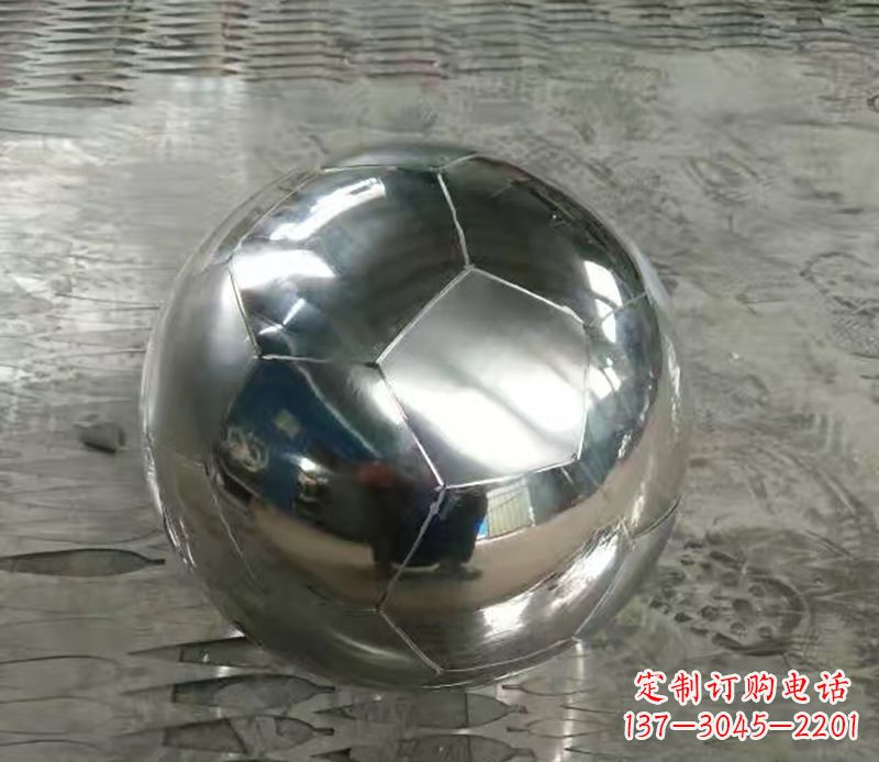 兰州足球不锈钢体育器材雕塑
